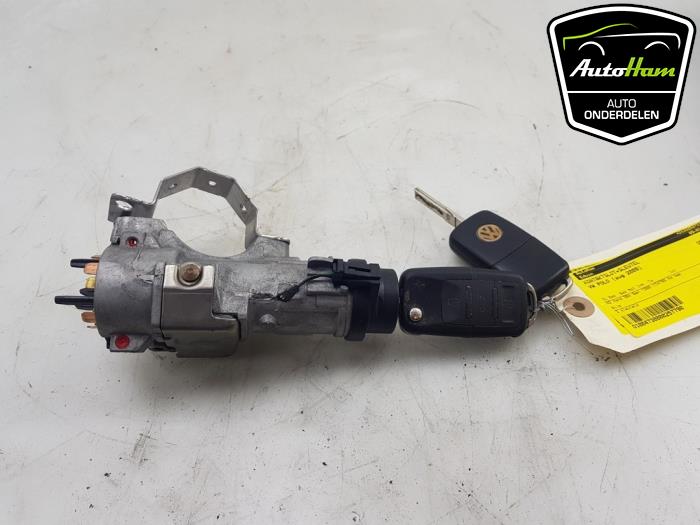 Ignition lock + key from a Volkswagen Polo V (6R) 1.4 16V 2009