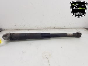 Used Rear shock absorber, right Volkswagen Golf VIII (CD1) 1.5 TSI BlueMotion 16V Price € 40,00 Margin scheme offered by AutoHam