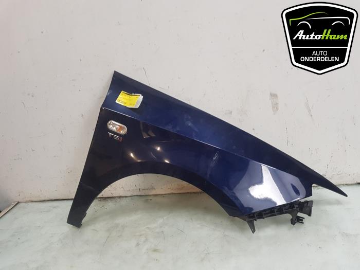 Front wing, right from a Seat Ibiza ST (6J8) 1.2 TSI 2012