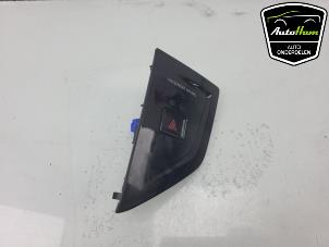Used Panic lighting switch Volkswagen Polo VI (AW1) 1.0 TSI 12V Price € 10,00 Margin scheme offered by AutoHam