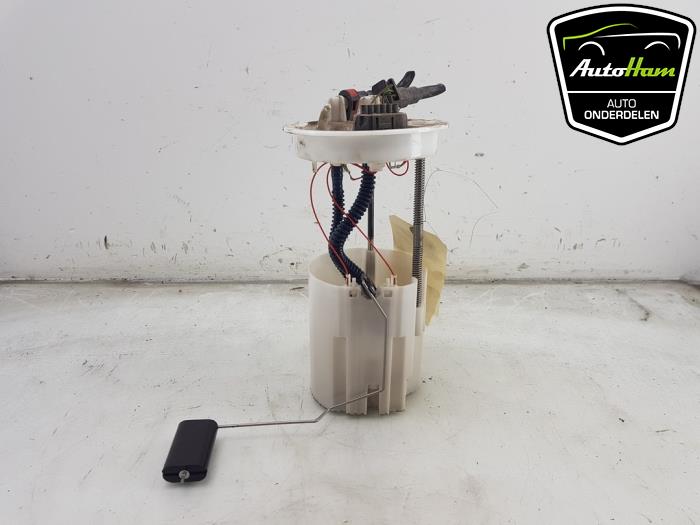 Bomba de alimentación de un Ford Transit Connect (PJ2) 1.6 TDCi 16V 95 2014