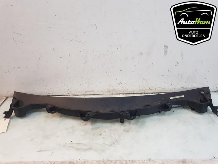 Używane Parawan Tesla Model X 100X Cena € 60,00 Procedura marży oferowane przez AutoHam