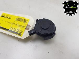 Used Camshaft adjuster Mini Mini (F55) 1.5 12V Cooper Price € 10,00 Margin scheme offered by AutoHam
