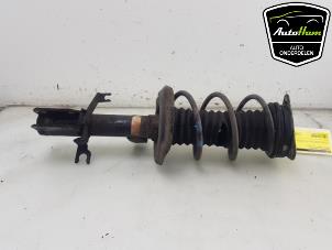 Used Fronts shock absorber, left Renault Twingo III (AH) 1.0 SCe 70 12V Price € 75,00 Margin scheme offered by AutoHam