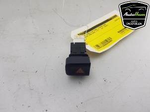 Used Panic lighting switch Toyota ProAce City 1.5 D-4D 100 Price € 10,00 Margin scheme offered by AutoHam