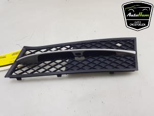 Used Bumper grille BMW 5 serie (F10) 520i 16V Price € 15,00 Margin scheme offered by AutoHam