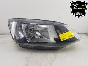 Used Headlight, right Skoda Fabia III (NJ3) 1.2 TSI 16V Price on request offered by AutoHam