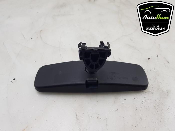 Rear view mirror from a Opel Corsa F (UB/UH/UP) 1.2 12V 75 2022