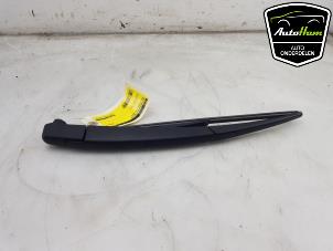 Used Rear wiper arm Opel Corsa F (UB/UH/UP) 1.2 12V 75 Price € 10,00 Margin scheme offered by AutoHam