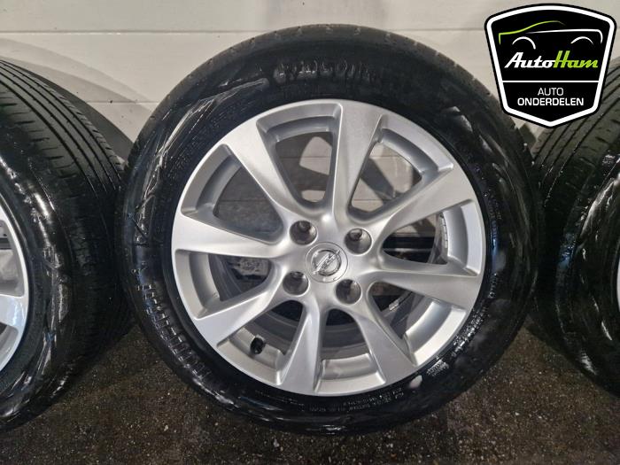 Sport rims set + tires Opel Corsa F 1.2 12V 75 - 39182179 Alloy GM