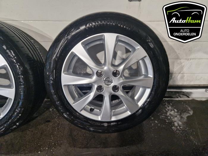 Sport rims set + tires Opel Corsa F 1.2 12V 75 - 39182179 Alloy GM