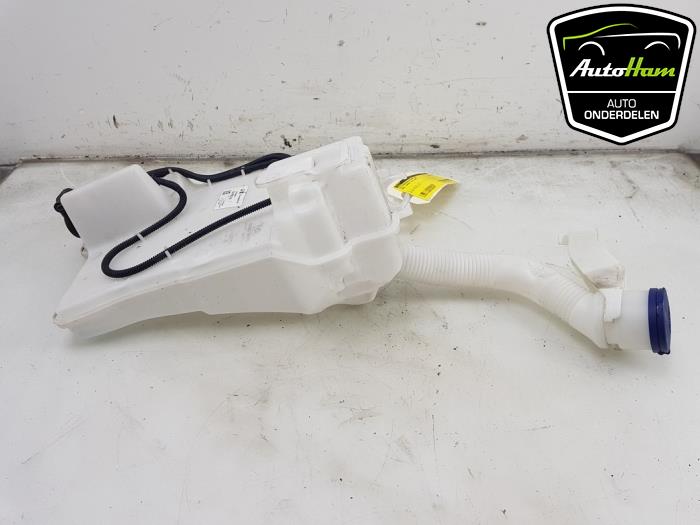 Front windscreen washer reservoir from a Opel Corsa F (UB/UH/UP) 1.2 12V 75 2022