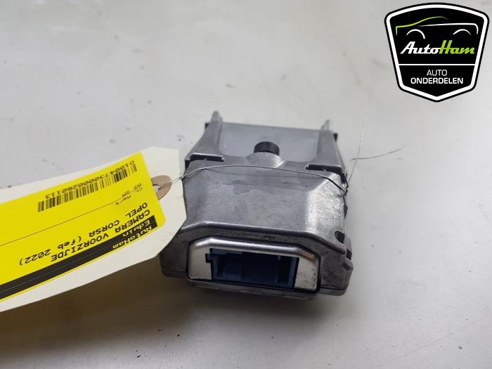 Front camera from a Opel Corsa F (UB/UH/UP) 1.2 12V 75 2022