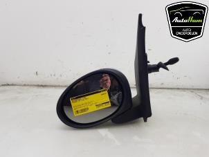 Usagé Rétroviseur extérieur gauche Peugeot 107 1.0 12V Prix € 40,00 Règlement à la marge proposé par AutoHam