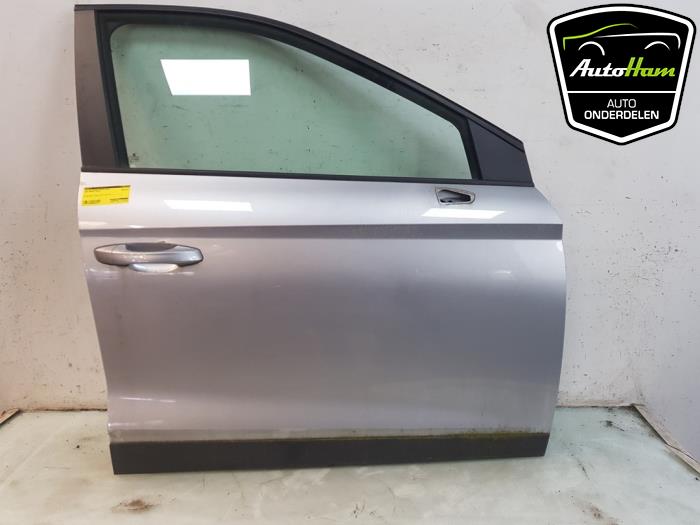 Front door 4-door, right from a Seat Arona (KJX) 1.0 TSI 12V 2019