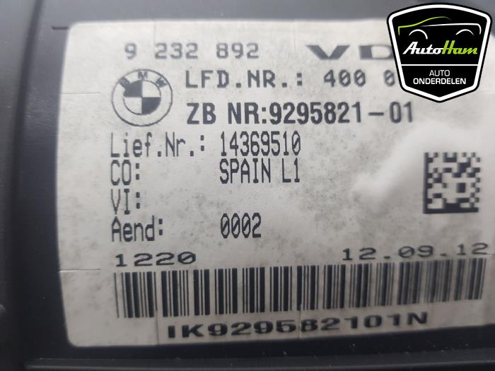 Tablica rozdzielcza z BMW 1 serie (F21) 114i 1.6 16V 2013