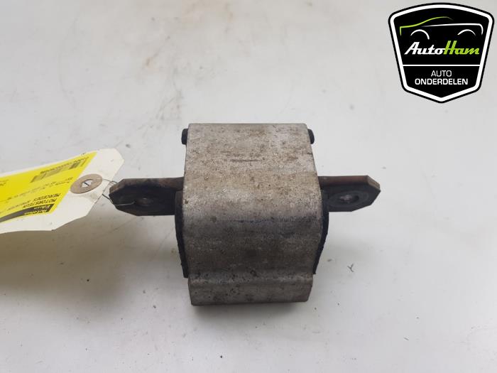 Engine mount from a Mercedes-Benz Sprinter 3,5t (906.63) 314 CDI 16V 2020