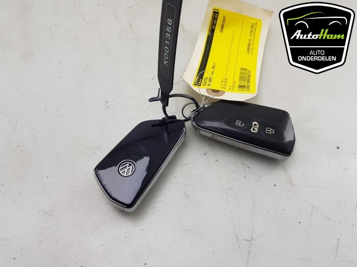 Key from a Volkswagen Caddy Cargo V (SBA/SBH) 2.0 TDI 122 2021