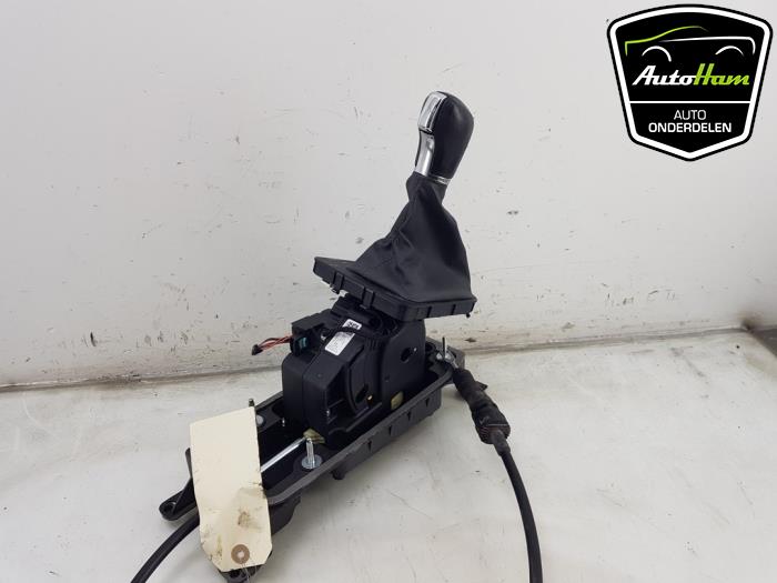 Automatic gear selector from a Seat Arona (KJX) 1.0 TSI 12V 2019