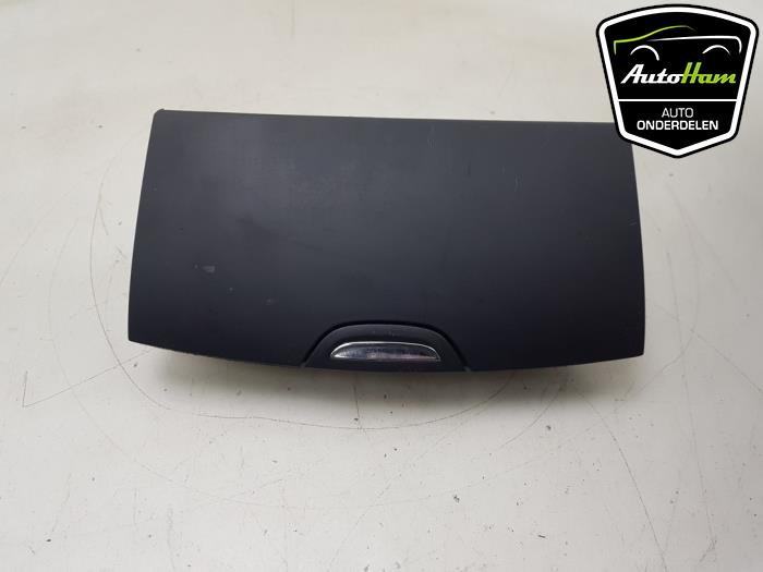 Begagnade Handskfack Opel Zafira Tourer (P12) 1.6 CDTI 16V ecoFLEX 136 Pris € 30,00 Marginaltabell erbjuds av AutoHam