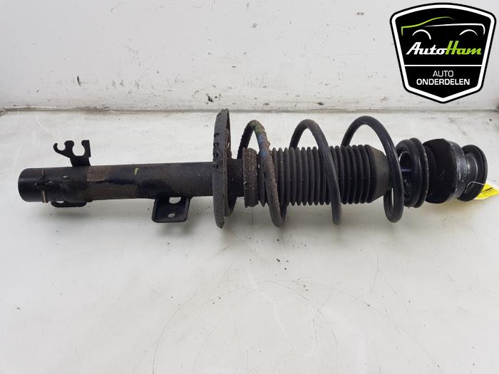 Front shock absorber, right from a Volkswagen Up! (121) 1.0 12V 60 2018
