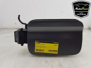 Used Tank cap cover Volkswagen Caddy Cargo V (SBA/SBH) 2.0 TDI 122 Price € 30,00 Margin scheme offered by AutoHam