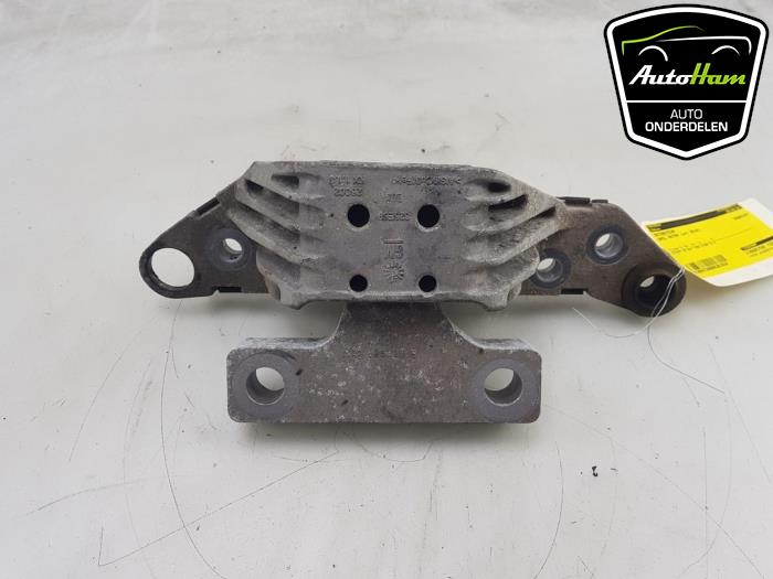 Used Engine mount Opel Astra K 1.4 Turbo 16V Price € 20,00 Margin scheme offered by AutoHam