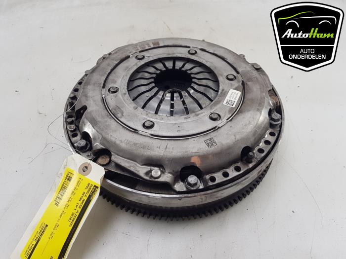 Gebrauchte Doppelte Masse Schwungrad Opel Astra K 1.4 Turbo 16V Preis € 150,00 Margenregelung angeboten von AutoHam