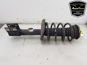 Used Front shock absorber, right Peugeot 5008 I (0A/0E) 1.6 HDiF 16V Price € 40,00 Margin scheme offered by AutoHam