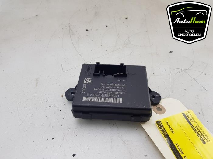 Central door locking module from a Ford Focus 3 Wagon 1.5 EcoBoost 16V 150 2015