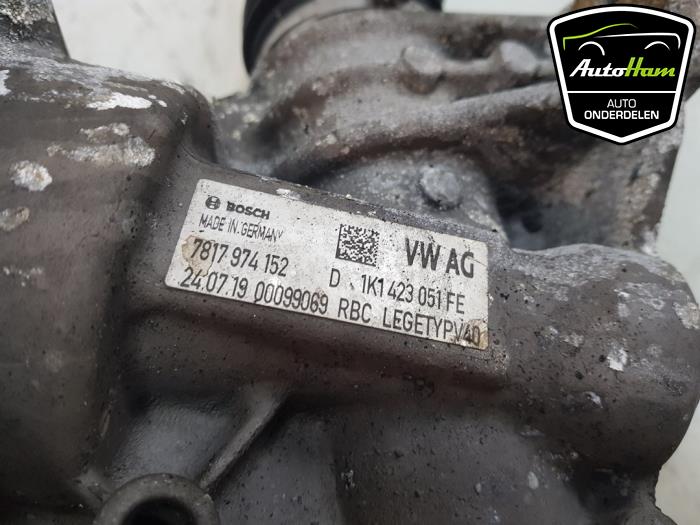 Power steering box from a Volkswagen Caddy IV 2.0 TDI 102 2019