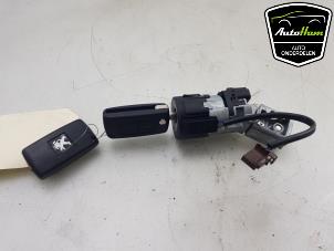 Used Ignition lock + key Peugeot 5008 I (0A/0E) 1.6 HDiF 16V Price € 40,00 Margin scheme offered by AutoHam