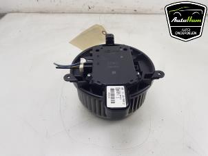 Used Heating and ventilation fan motor Landrover Range Rover Sport (LW) 3.0 SDV6 Price € 75,00 Margin scheme offered by AutoHam