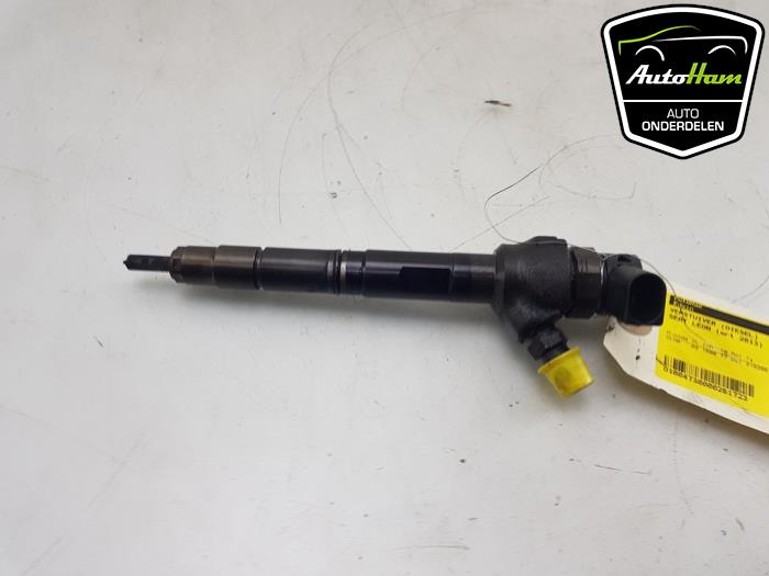 Używane Wtryskiwacz (Diesel) Seat Leon (5FB) 1.6 TDI Ecomotive 16V Cena € 40,00 Procedura marży oferowane przez AutoHam