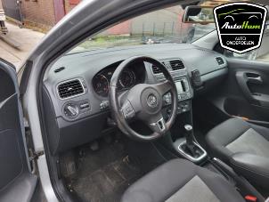 Usados Juego y módulo de airbag Volkswagen Polo V (6R) 1.2 TDI 12V BlueMotion Precio € 400,00 Norma de margen ofrecido por AutoHam