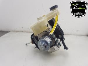 Used Brake servo BMW X5 (G05) xDrive 45 e iPerformance 3.0 24V Price on request offered by AutoHam