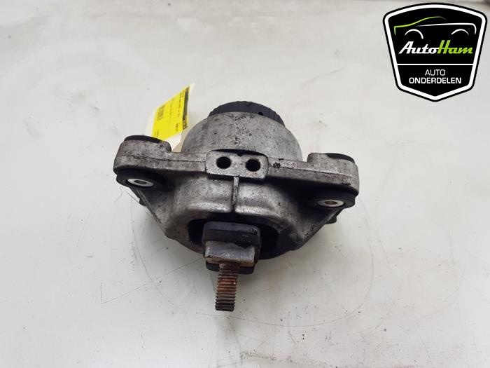 Used Engine mount Landrover Range Rover Sport (LW) 3.0 SDV6 Price € 40,00 Margin scheme offered by AutoHam