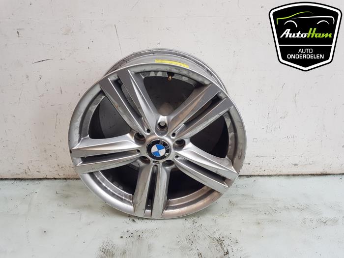 Wheel from a BMW 1 serie (F20) 118i 1.6 16V 2015
