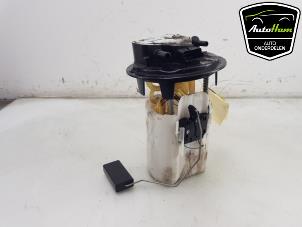 Usados Bomba de alimentación Opel Crossland/Crossland X 1.6 CDTi 100 Precio € 75,00 Norma de margen ofrecido por AutoHam
