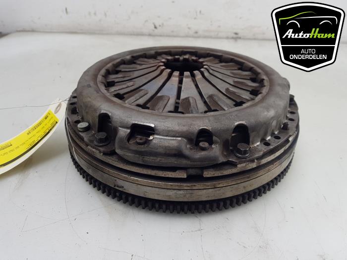 Dual mass flywheel from a Ford Focus 3 Wagon 1.5 EcoBoost 16V 150 2015