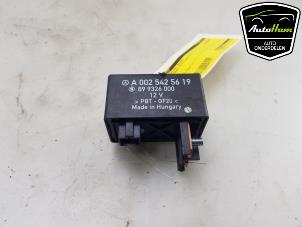 Used Glow plug relay Mercedes Vito (447.6) 2.2 116 CDI 16V Price € 20,00 Margin scheme offered by AutoHam
