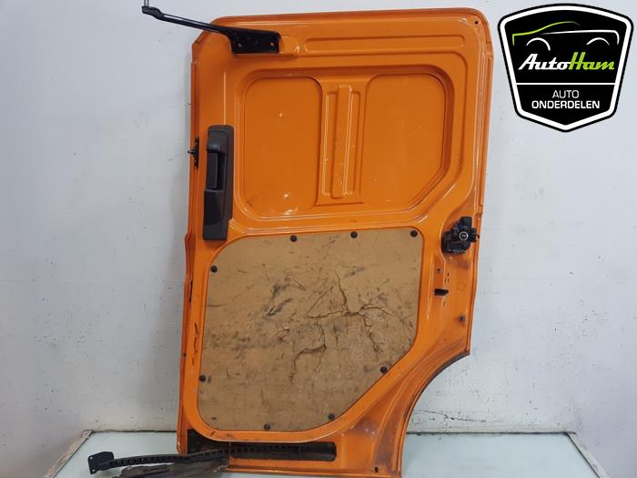 Sliding door, right from a Ford Transit Connect (PJ2) 1.6 TDCi 16V 75 2014