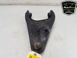 Used Front wishbone, left Renault Express 1.5 dCi 95 Price € 35,00 Margin scheme offered by AutoHam
