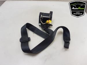 Used Front seatbelt, right Volkswagen Touran (1T1/T2) 1.9 TDI 105 Euro 3 Price € 75,00 Margin scheme offered by AutoHam