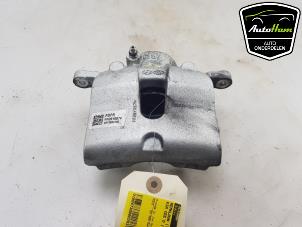 Used Front brake calliper, right Kia Ceed (CDB5/CDBB) 1.0i T-GDi 12V Price € 50,00 Margin scheme offered by AutoHam