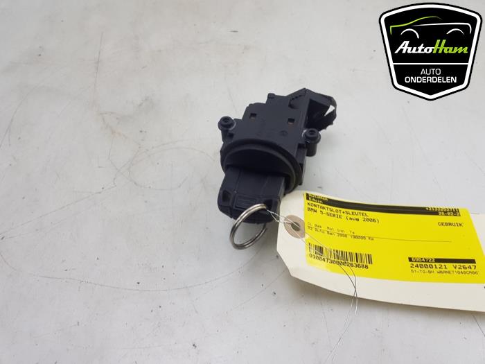 Używane Stacyjka + Kluczyk BMW 5 serie (E60) 530i 24V Cena € 50,00 Procedura marży oferowane przez AutoHam