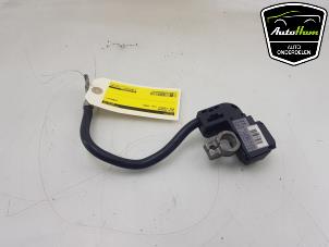 Used Battery sensor BMW 3 serie (E92) 325i 24V Price € 50,00 Margin scheme offered by AutoHam
