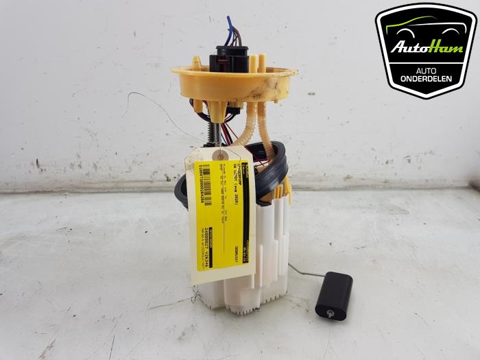 Booster pump from a Volkswagen Caddy IV 2.0 TDI 75 2020