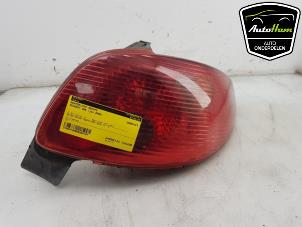 Used Taillight, right Peugeot 206 (2A/C/H/J/S) 1.4 XR,XS,XT,Gentry Price € 35,00 Margin scheme offered by AutoHam
