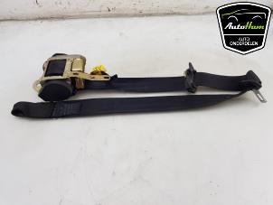 Used Front seatbelt, left Volkswagen Polo IV (9N1/2/3) 1.9 TDI PD 100 Price € 50,00 Margin scheme offered by AutoHam